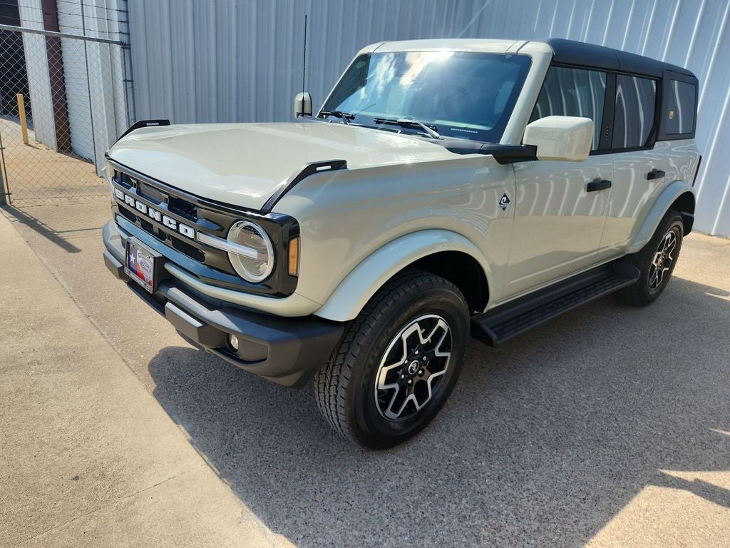 2026 Ford Bronco Outer Banks