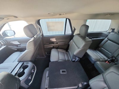 2027 Ford Expedition Active