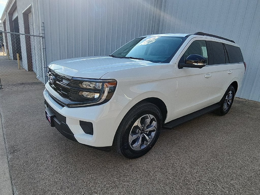 2027 Ford Expedition Active