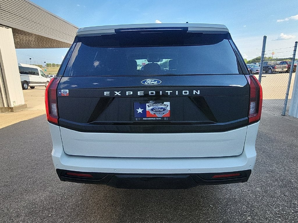 2027 Ford Expedition Active