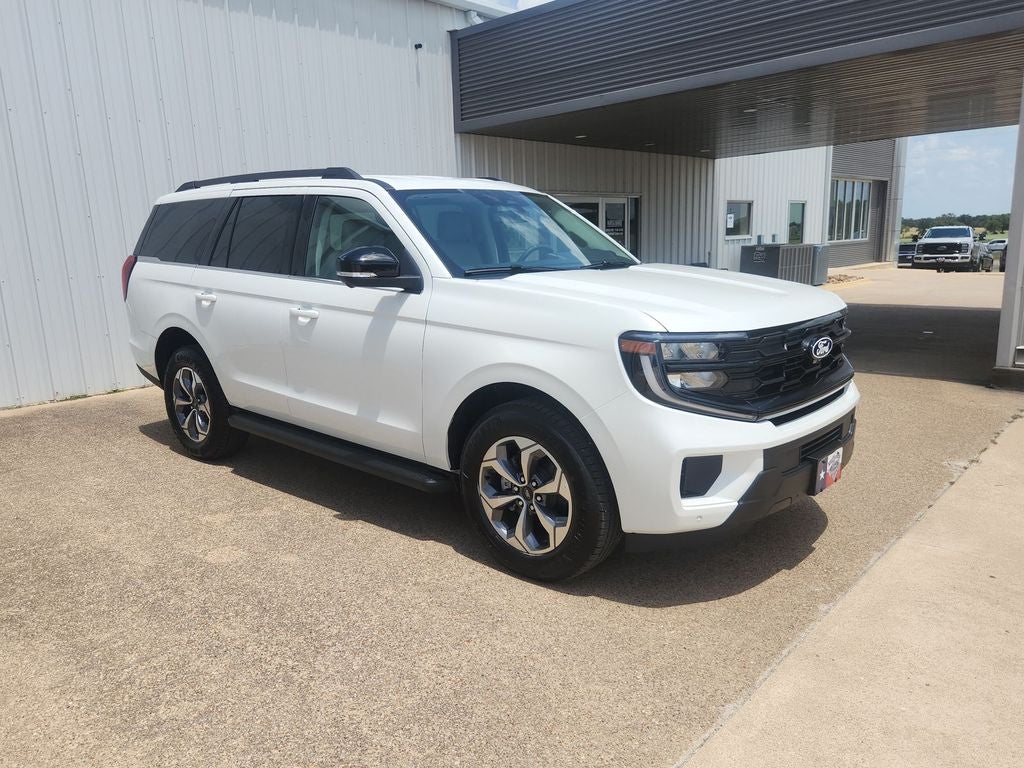 2027 Ford Expedition Active