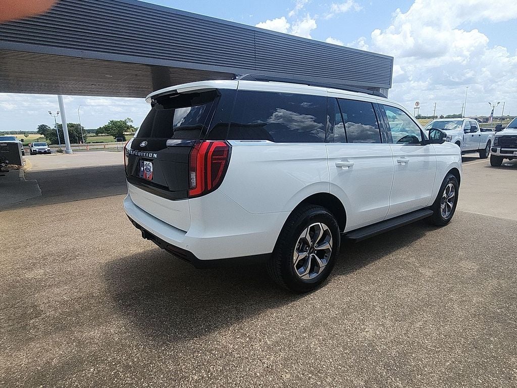 2027 Ford Expedition Active
