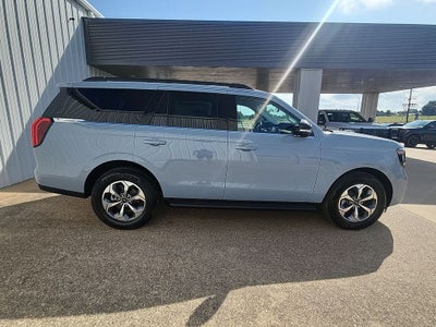 2027 Ford Expedition Active