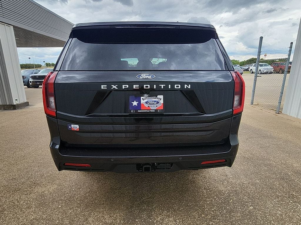 2027 Ford Expedition Active