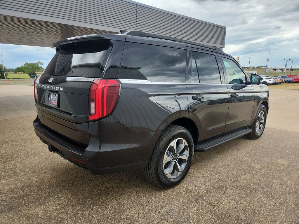 2027 Ford Expedition Active