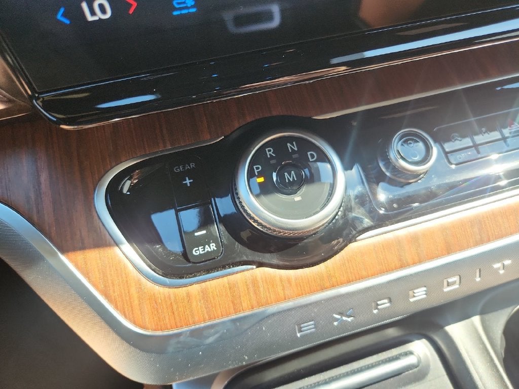 2027 Ford Expedition King Ranch