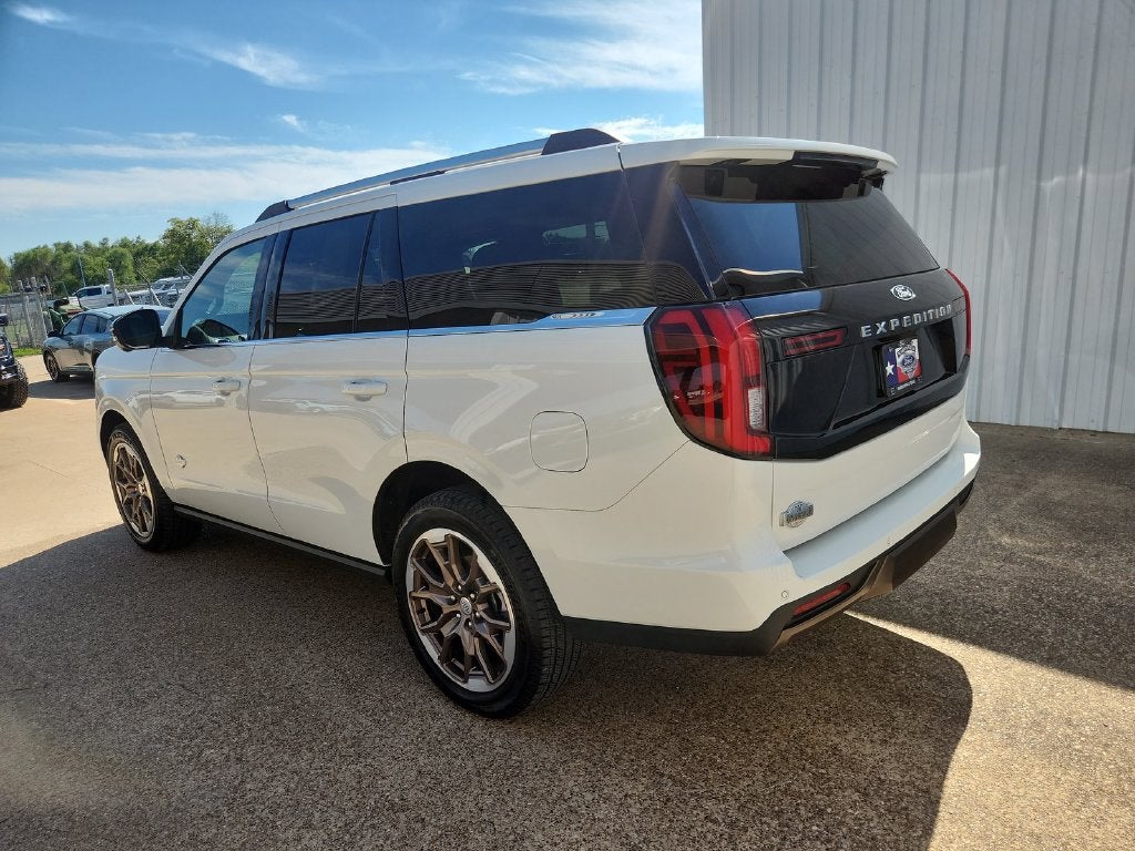 2027 Ford Expedition King Ranch