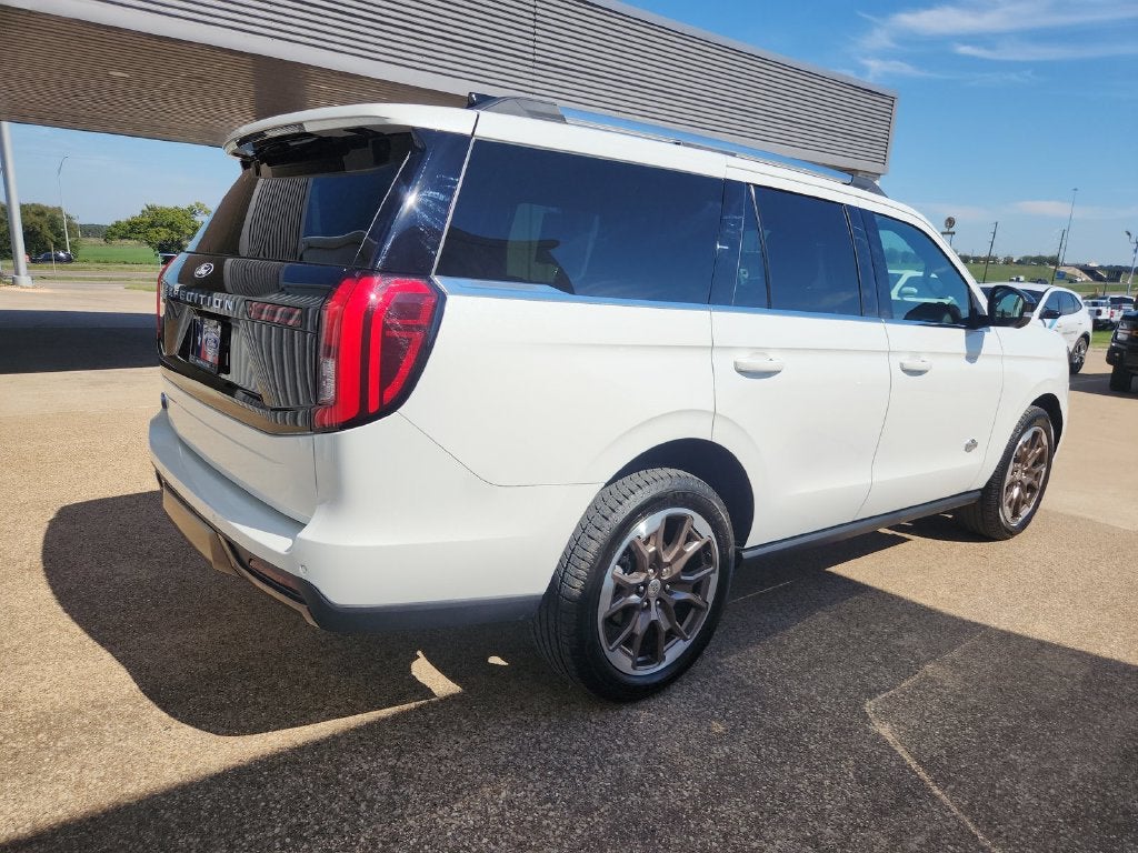 2027 Ford Expedition King Ranch