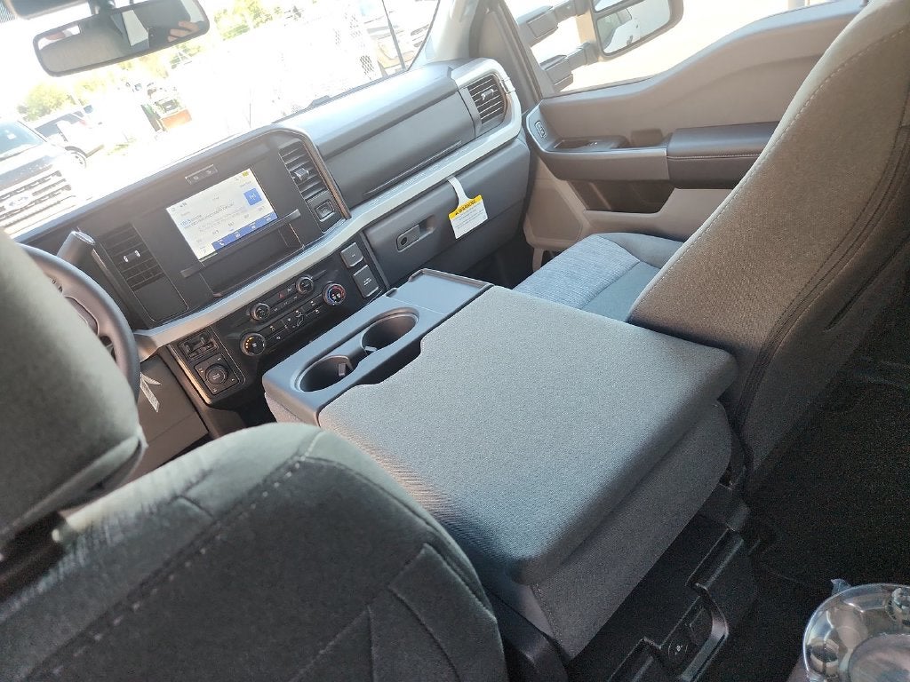 2027 Ford F-250SD XLT