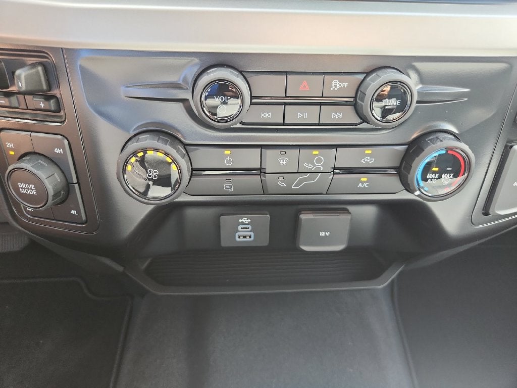 2027 Ford F-250SD XLT
