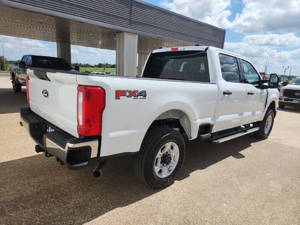 2027 Ford F-250SD XLT