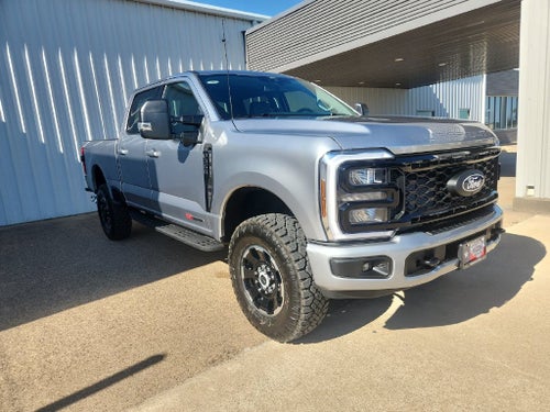 2027 Ford F-350SD XLT