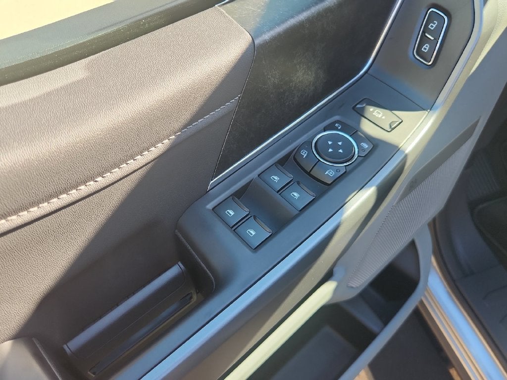 2027 Ford F-350SD XLT