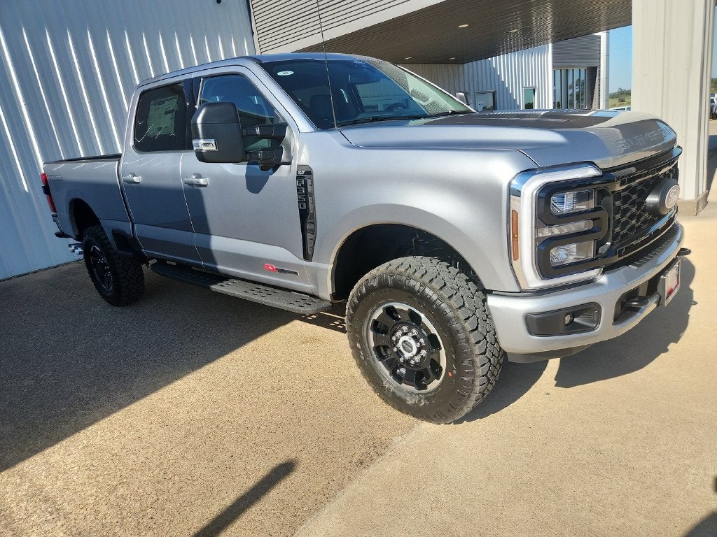 2027 Ford F-350SD XLT