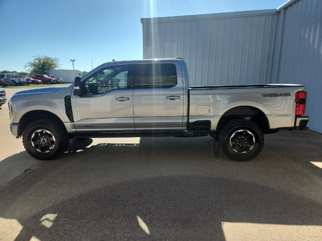2027 Ford F-350SD XLT
