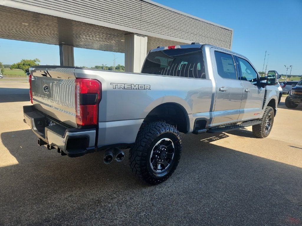 2027 Ford F-350SD XLT