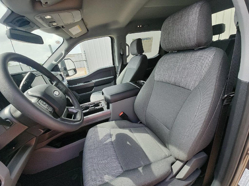 2027 Ford F-350SD XLT