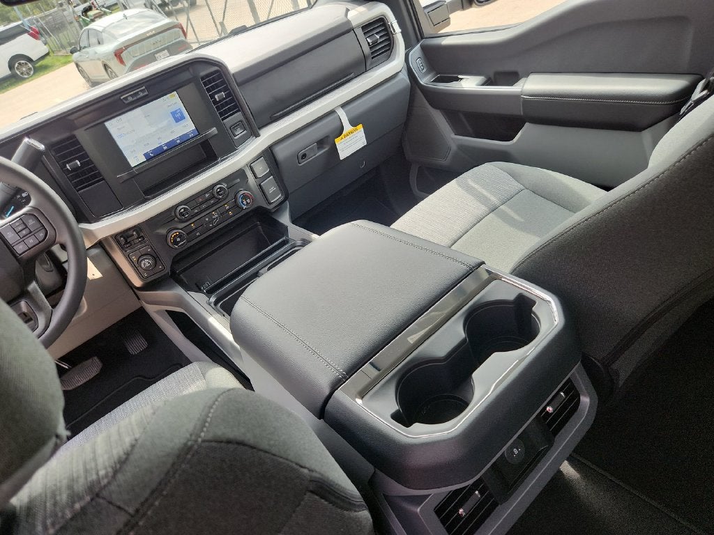 2027 Ford F-350SD XLT