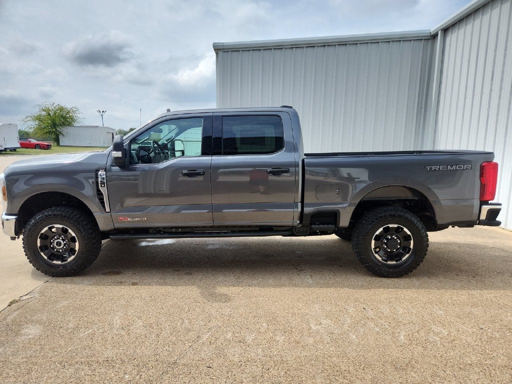 2027 Ford F-350SD XLT