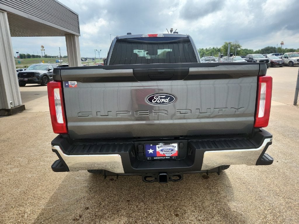 2027 Ford F-350SD XLT