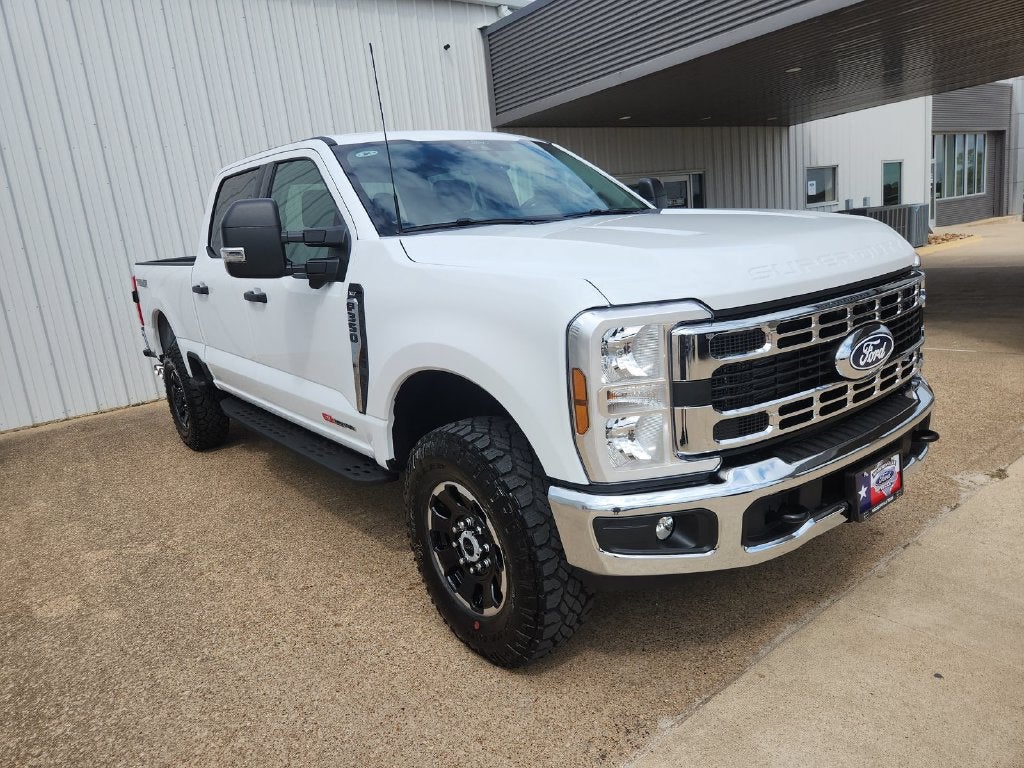 2027 Ford F-350SD XLT