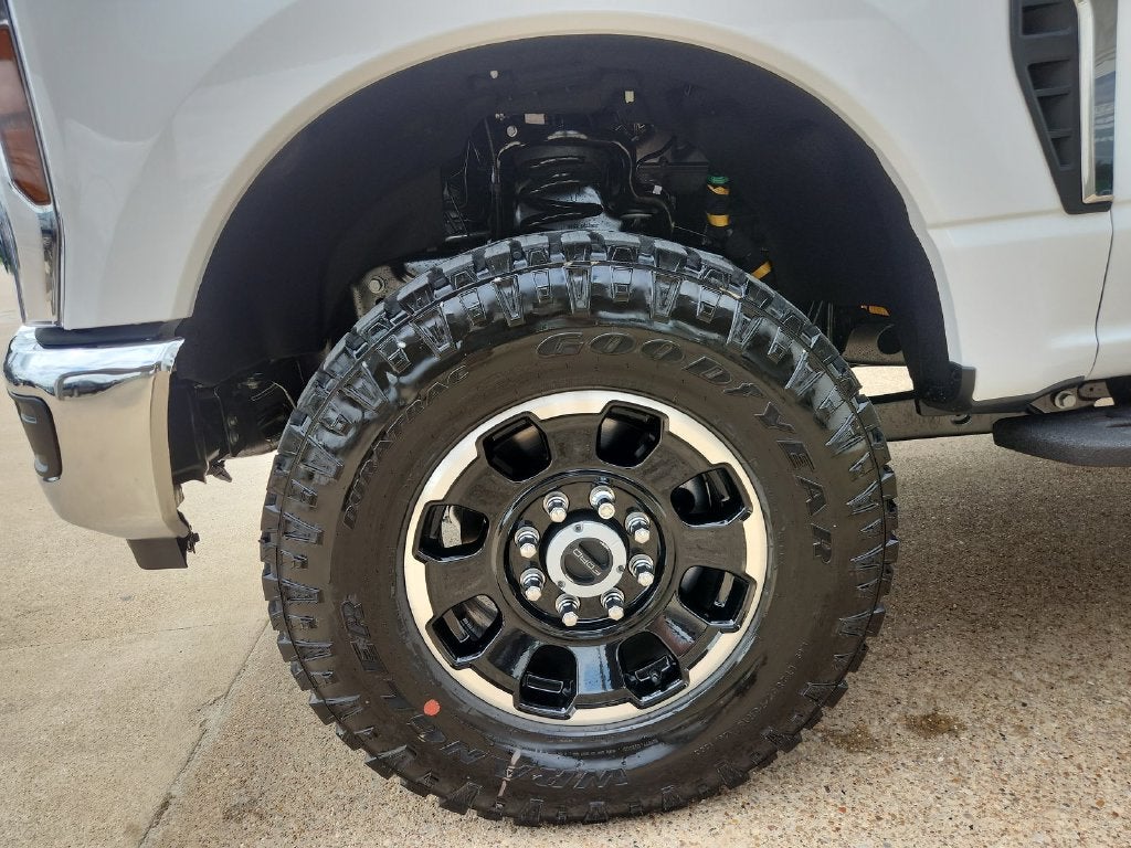 2027 Ford F-350SD XLT