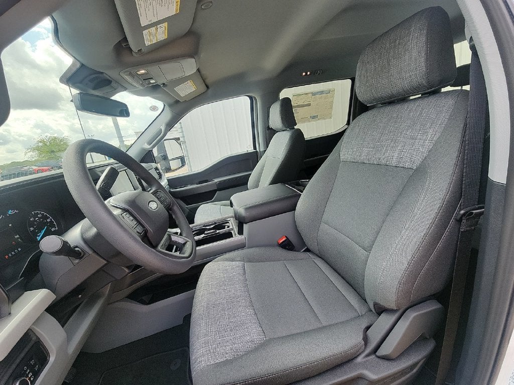 2027 Ford F-350SD XLT
