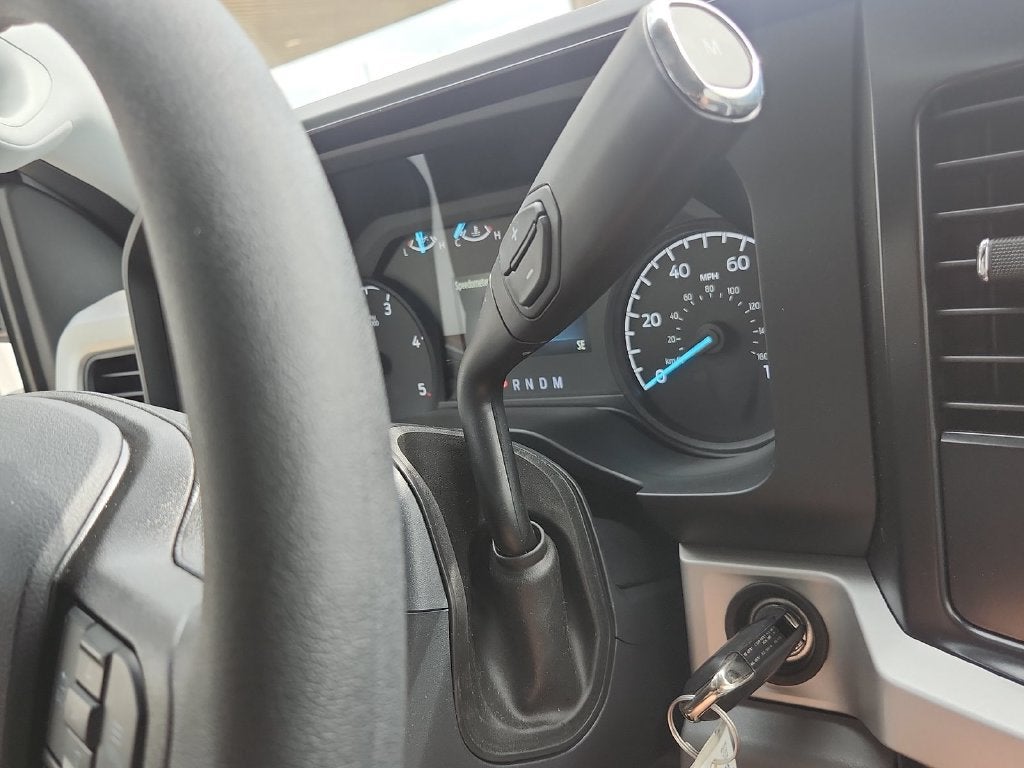 2027 Ford F-350SD XLT