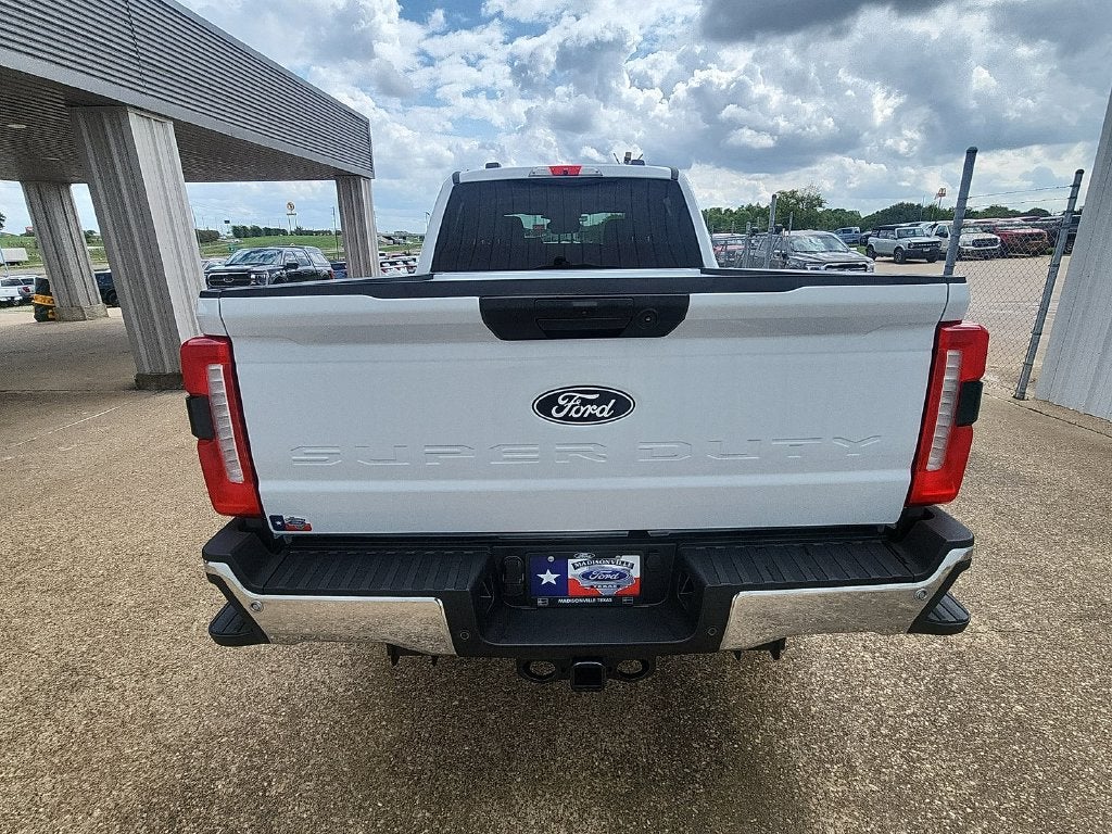 2027 Ford F-350SD XLT