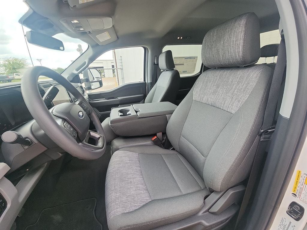 2027 Ford F-350SD XLT