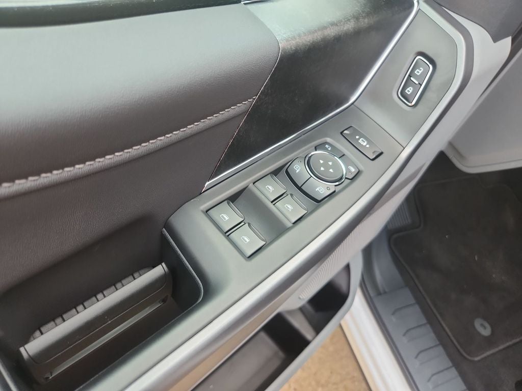 2027 Ford F-350SD XLT