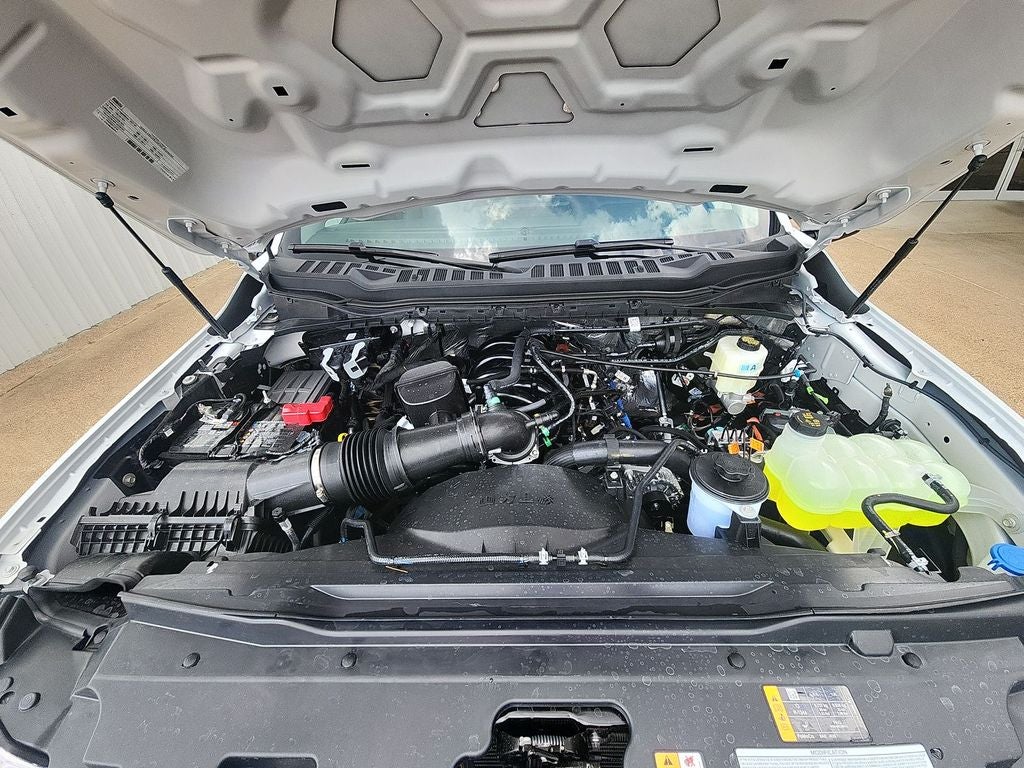 2027 Ford F-350SD XLT