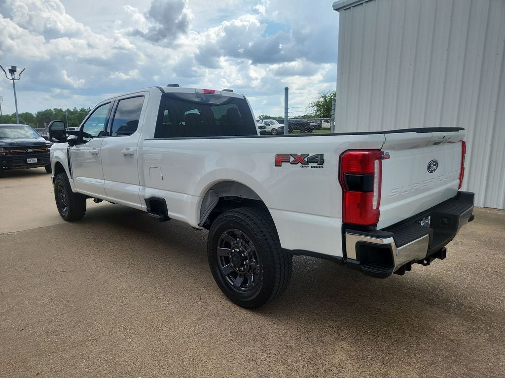 2027 Ford F-350SD XLT