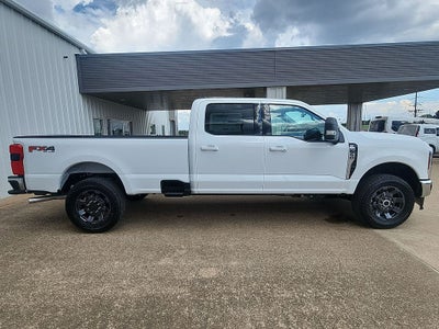 2027 Ford F-350SD XLT