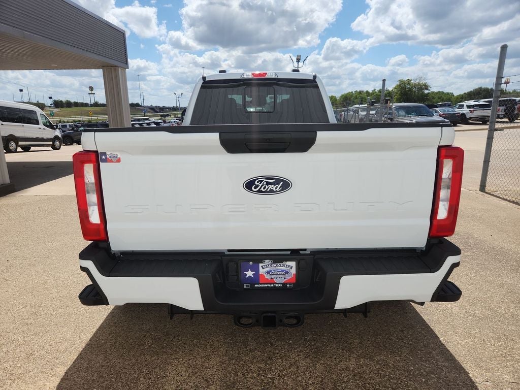 2027 Ford F-350SD XL DRW