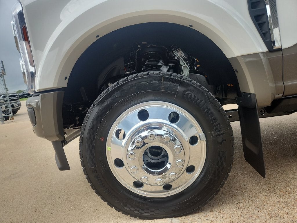 2027 Ford F-450SD King Ranch DRW