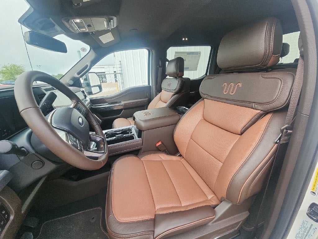 2027 Ford F-450SD King Ranch DRW