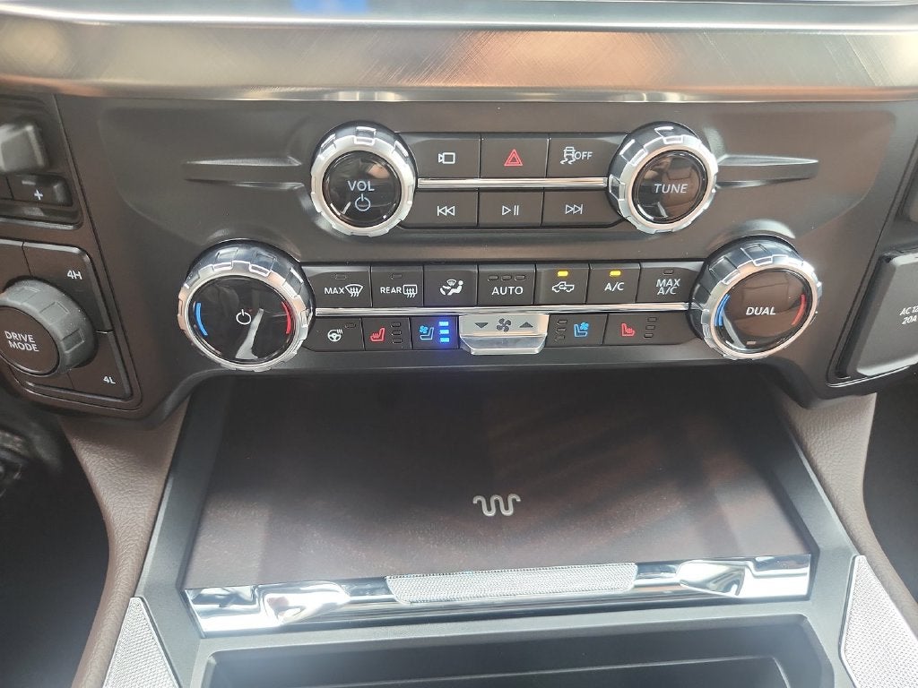 2027 Ford F-450SD King Ranch DRW