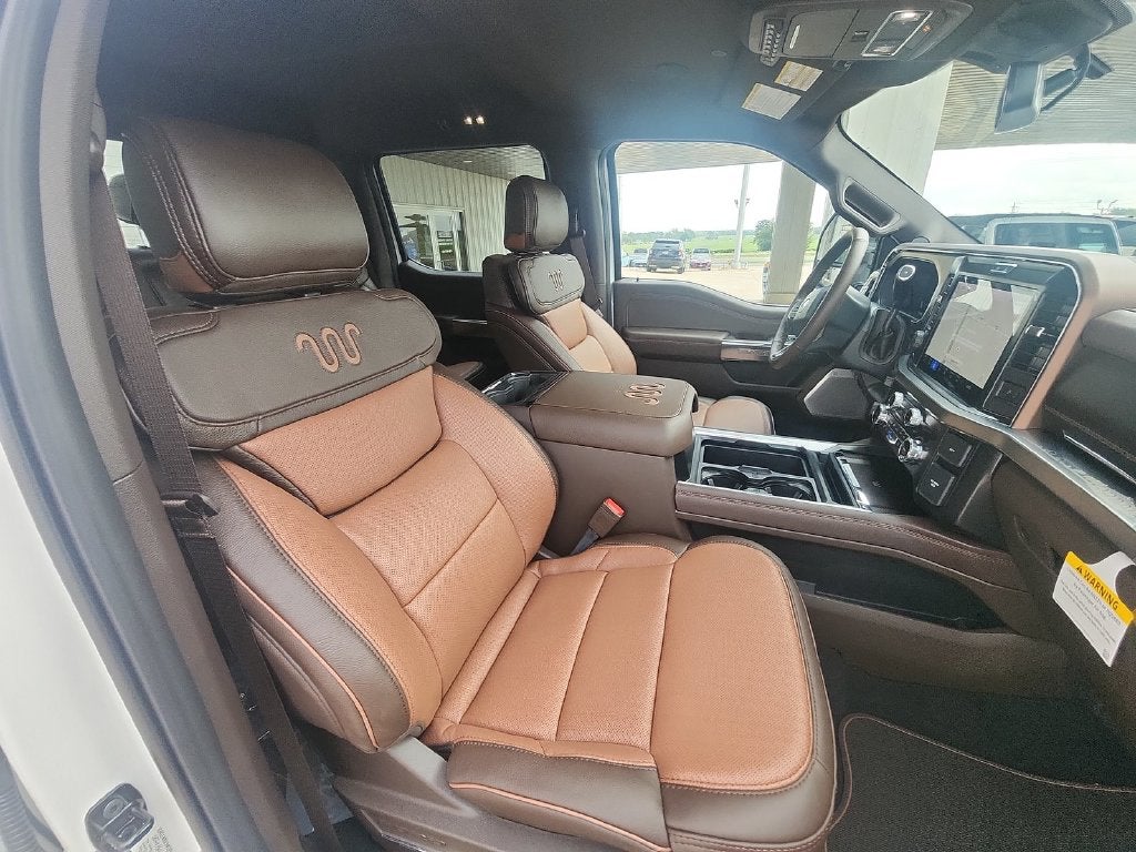 2027 Ford F-450SD King Ranch DRW