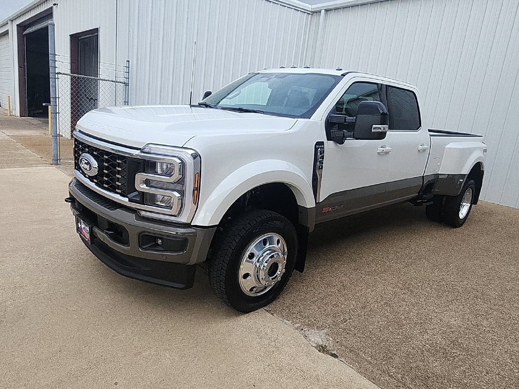 2027 Ford F-450SD King Ranch DRW