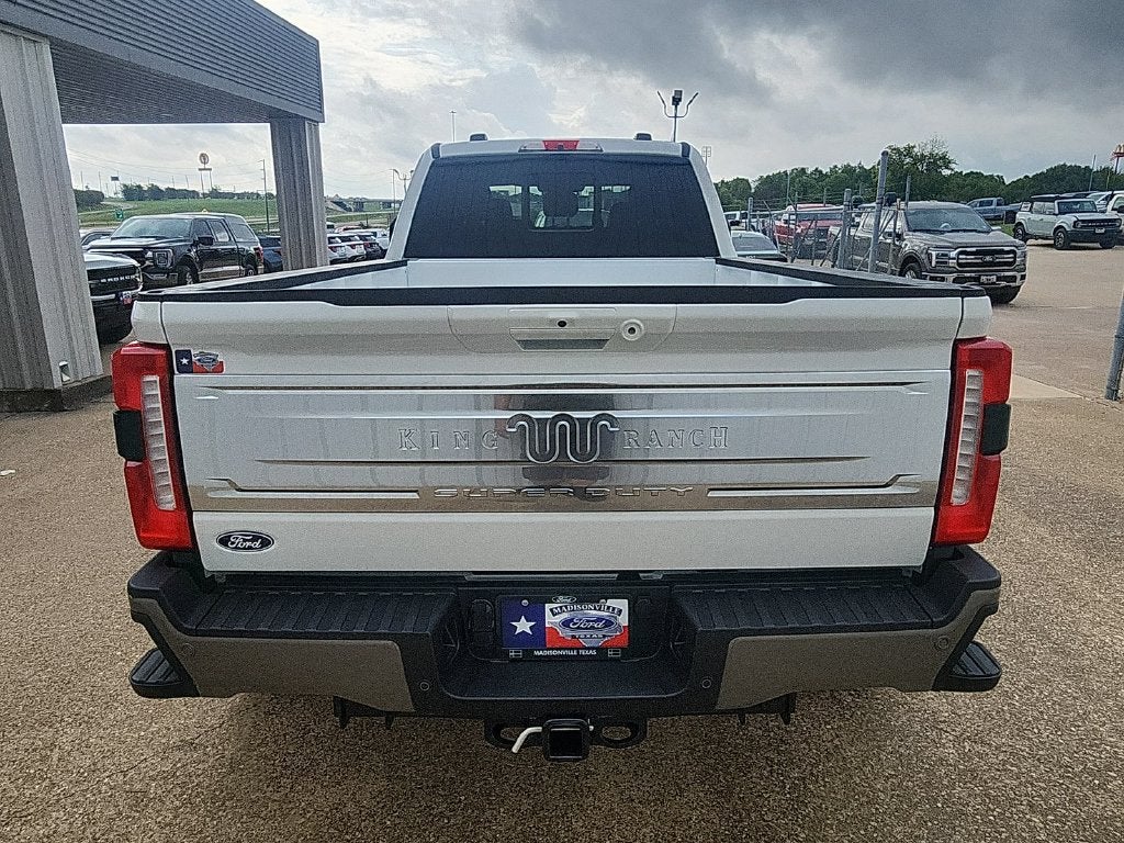 2027 Ford F-450SD King Ranch DRW