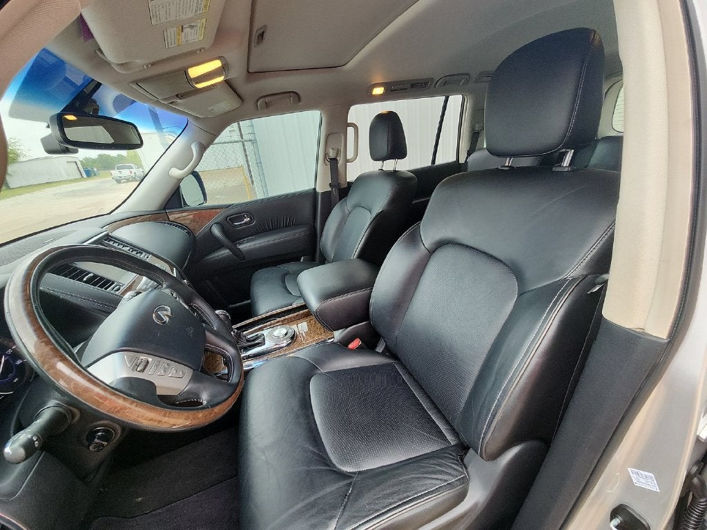 2017 INFINITI QX80 Base