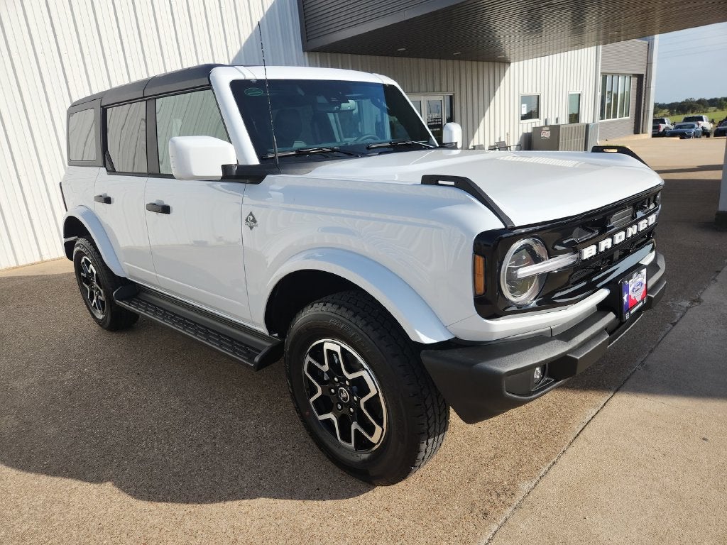 2026 Ford Bronco Outer Banks®