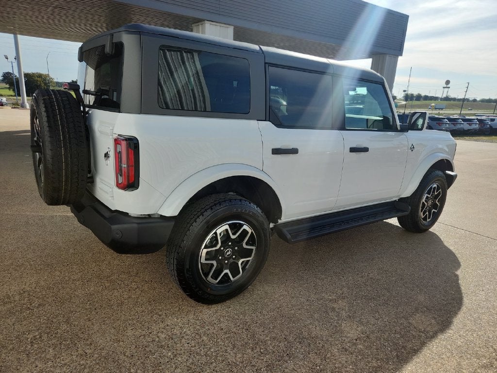 2026 Ford Bronco Outer Banks®