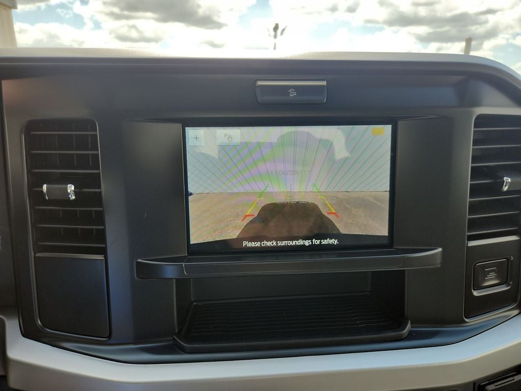 2027 Ford Super Duty F-350® XLT