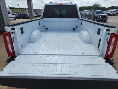 2027 Ford Super Duty F-350® XLT