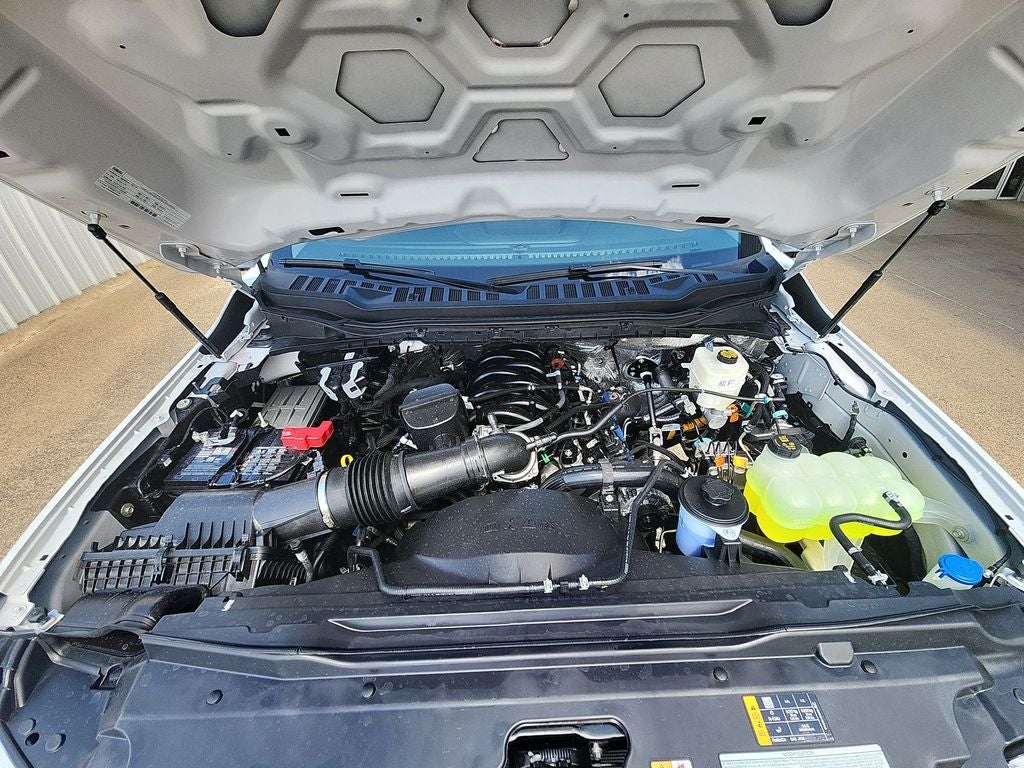 2027 Ford Super Duty F-350® XLT