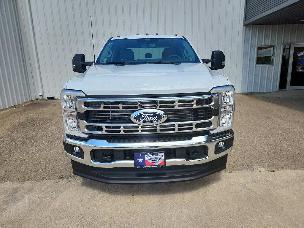 2027 Ford Super Duty F-350® XLT